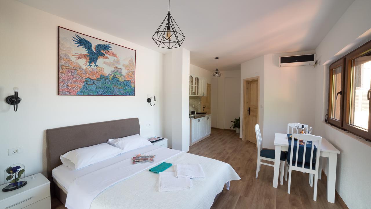 Vasiliki Apartment Virpazar Bagian luar foto
